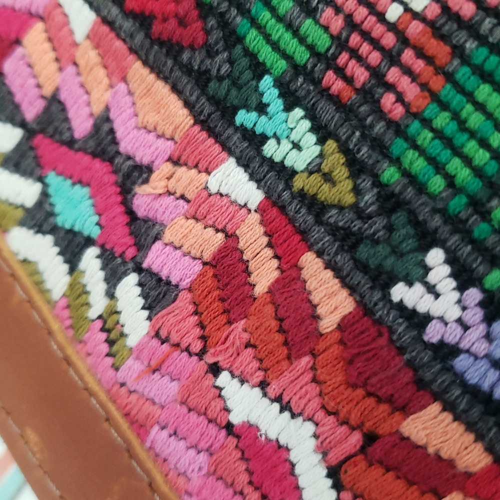 Nena & Co Artisan Wristlet - Picture 6 of 6